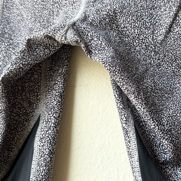 Lululemon Pace Rival Crop 22” Sea Spray Alpine White Dark Chrome/Black Size 8 - Picture 13 of 16